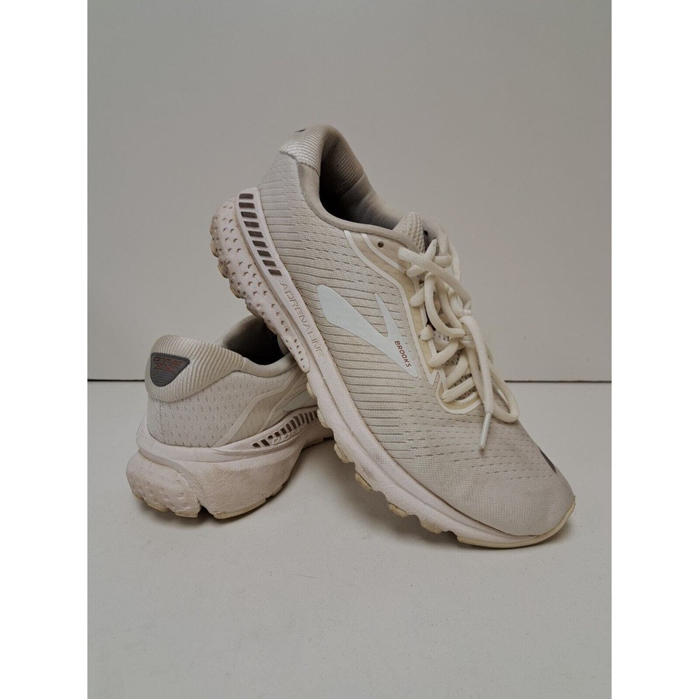 BROOKS Women's Adrenaline 20 White/Silver Athletic Running Shoes Size 9